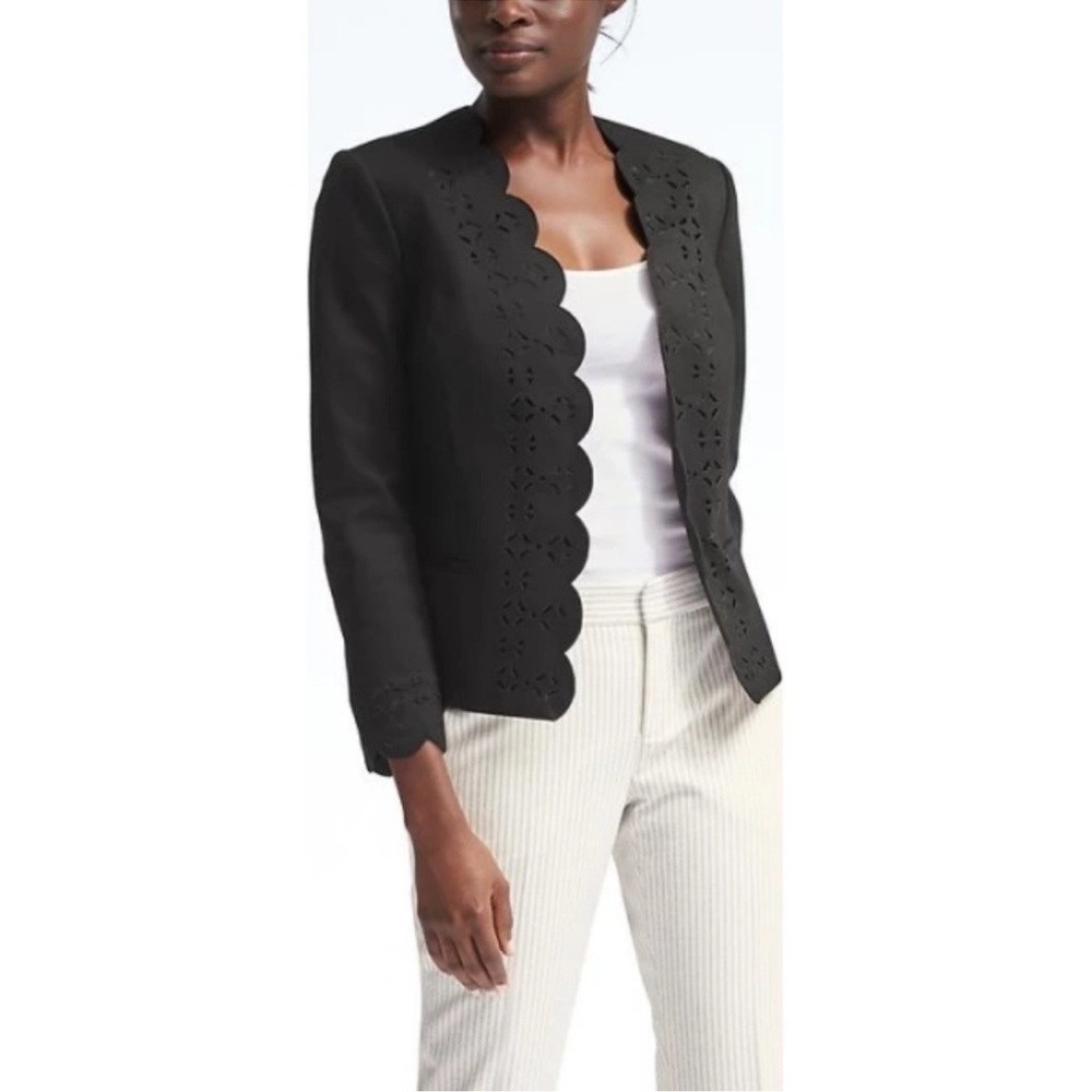 NWT Banana Republic Black Scalloped Laser Cut Women's Blazer Size 14